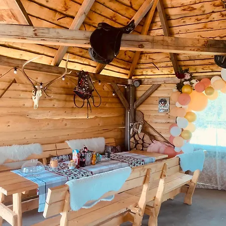 Ranczo Zwierzyniec Casa de Campo *